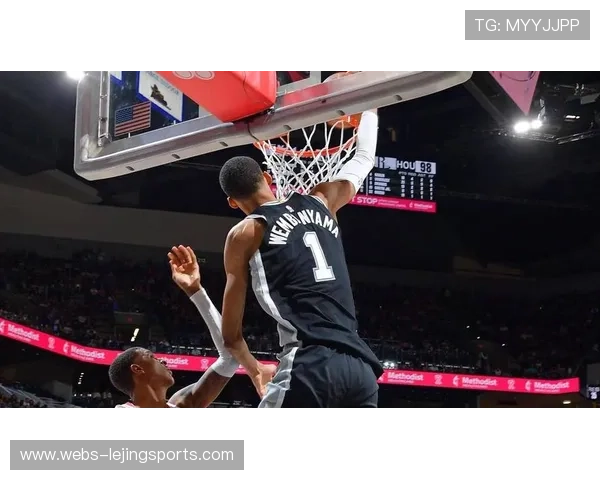 马刺逆转国王 文班亚马伤退后团队防守立功